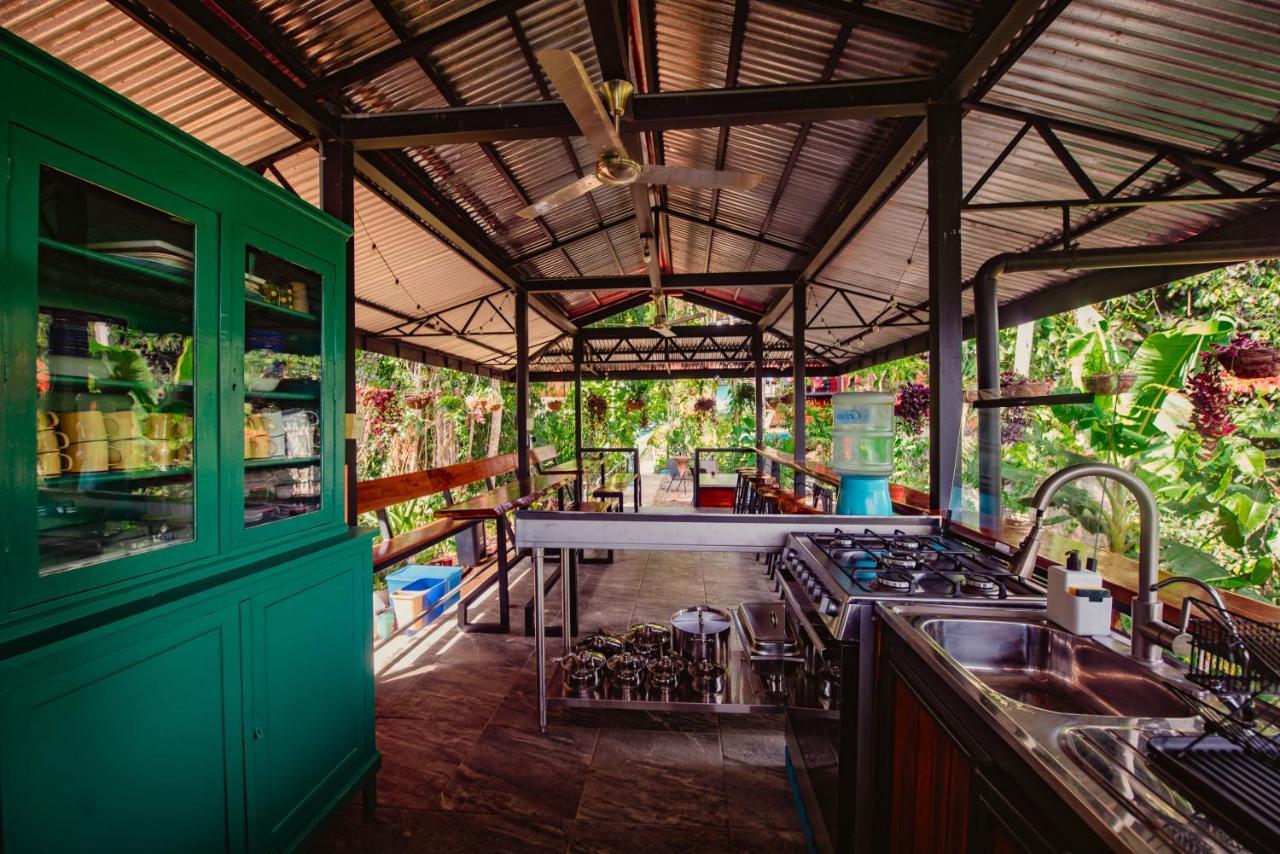 Selva Madre Eco-Sanctuary Cahuita Exterior foto